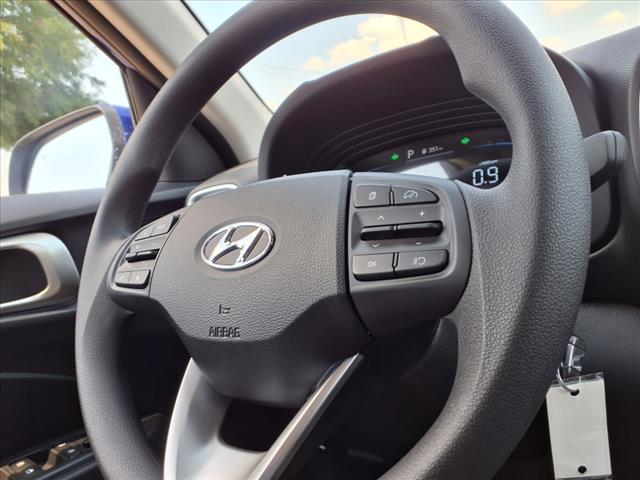 2025 Hyundai VENUE SE