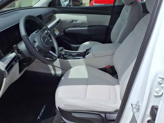 2025 Hyundai TUCSON SE