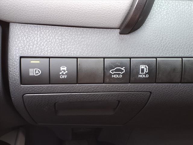2021 Toyota Camry Hybrid LE