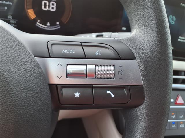 2025 Hyundai TUCSON SE