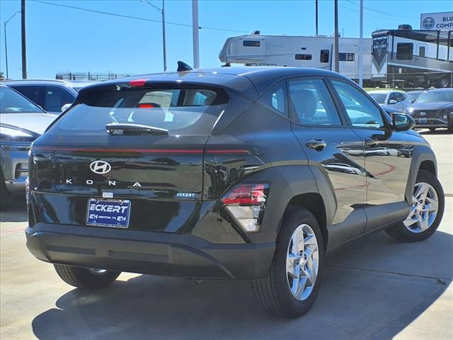 2025 Hyundai KONA SE