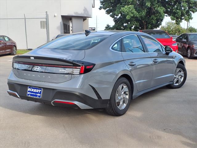 2025 Hyundai SONATA SE