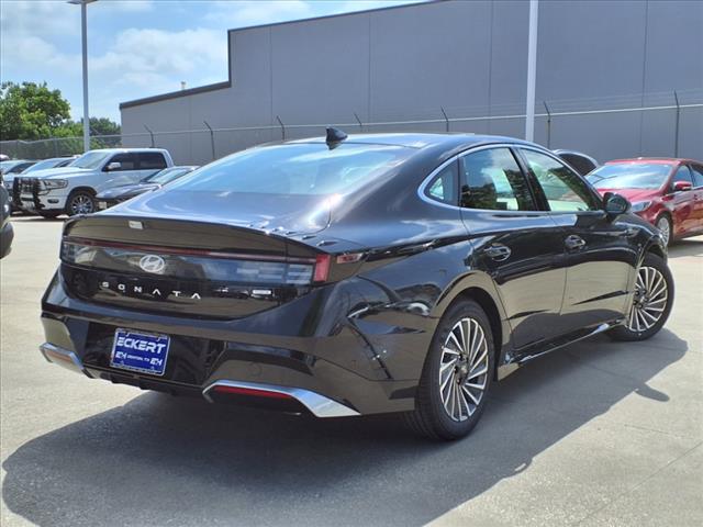 2025 Hyundai SONATA Hybrid Limited
