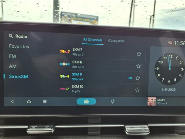 2025 Hyundai KONA SE