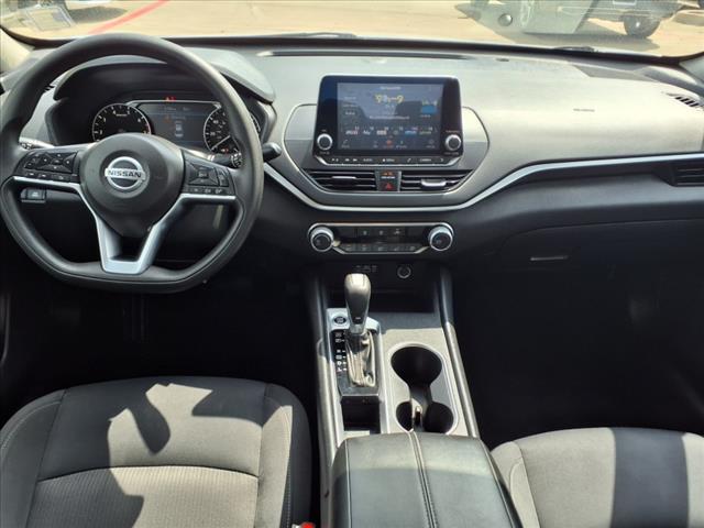 2022 Nissan Altima 2.5 SV