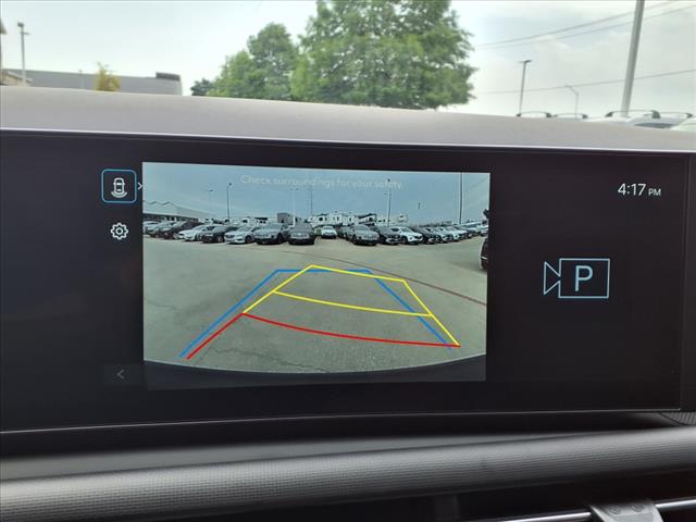 2025 Hyundai SANTA CRUZ SEL Activity