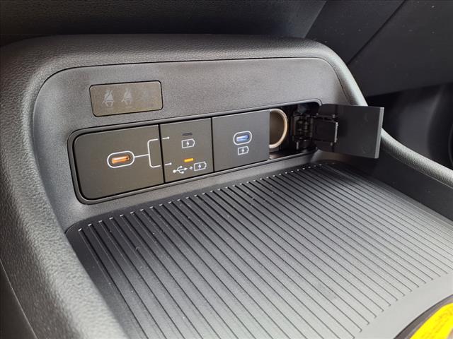 2025 Hyundai KONA SE