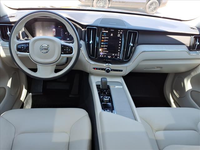 2024 Volvo XC60 B5 Plus Dark Theme