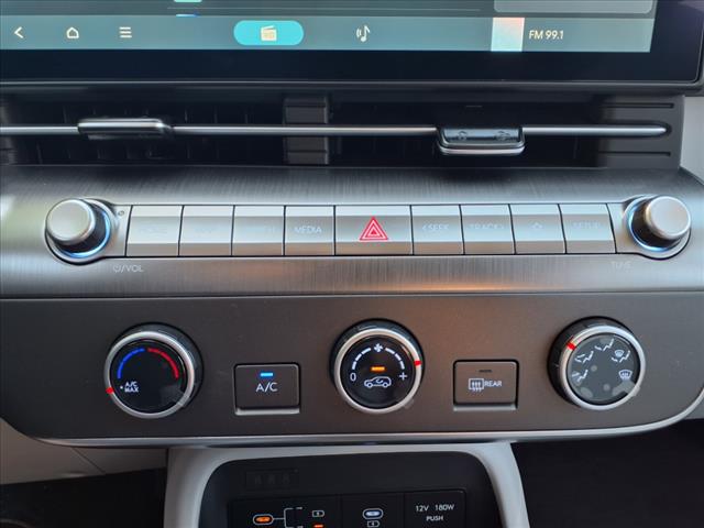 2025 Hyundai KONA SE