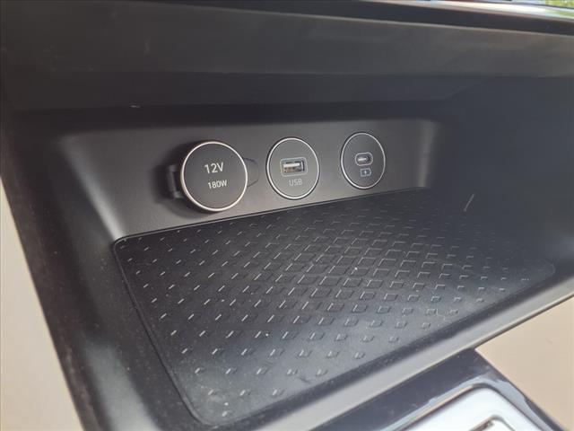 2026 Genesis G70 2.5T Standard