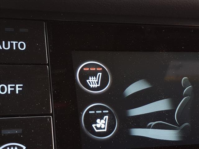 2025 Genesis G70 SEVILLA RED/OBSIDIAN BLAC