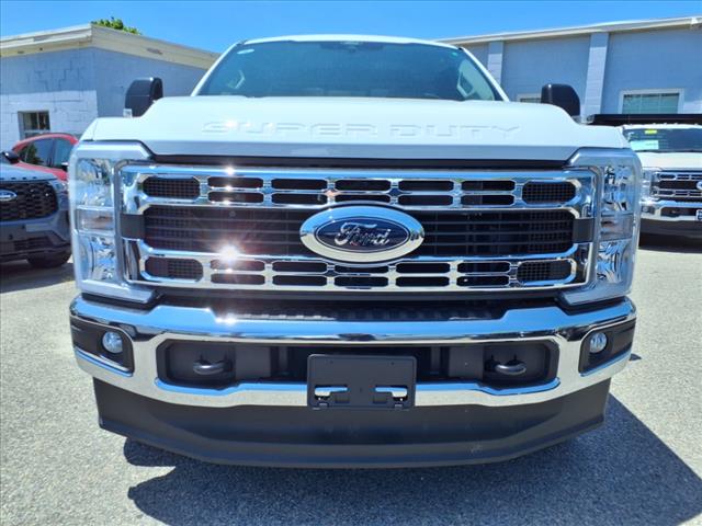 2025 Ford F-350 Super Duty XLT