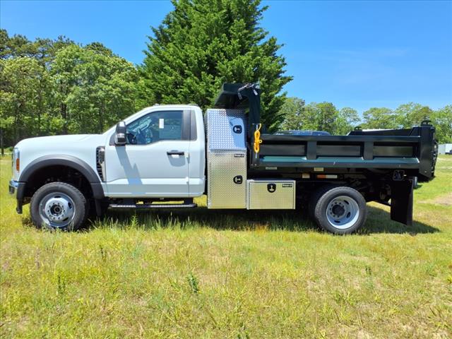 2025 Ford F-550 Chassis Cab 