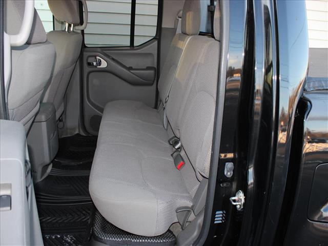 2016 Nissan Frontier Crew Cab SV 4WD:14727