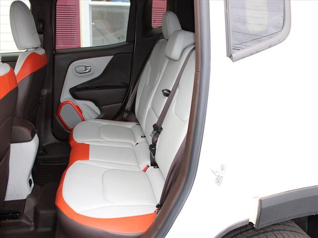 2015 Jeep Renegade Limited 4WD:14705