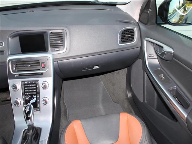 2018 Volvo V60 Cross Country T5 Premier:14752