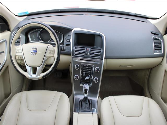 2016 Volvo XC60 T6 Drive-E:14723