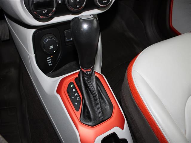 2015 Jeep Renegade Limited 4WD:14705