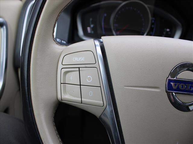 2016 Volvo XC60 T6 Drive-E:14723