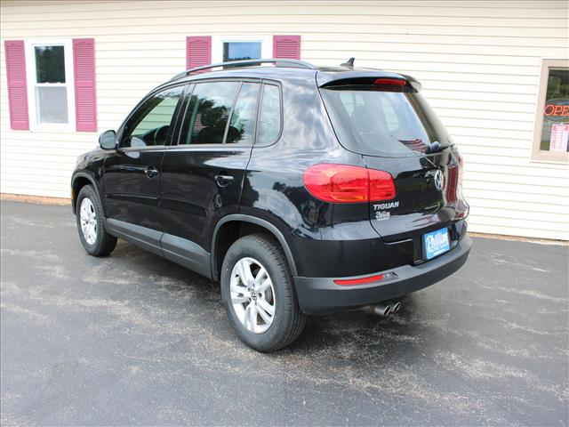 2017 Volkswagen Tiguan 2.0T S:14760