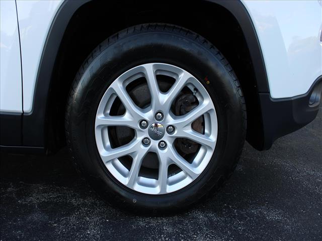 2016 Jeep Cherokee Latitude 4WD:14750