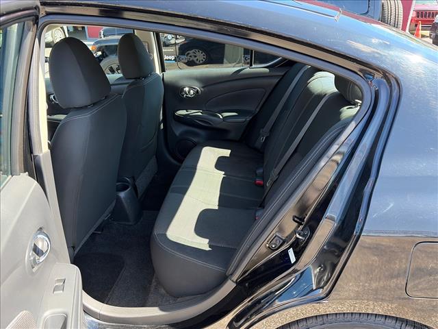 2019 Nissan Versa SV:KL843755