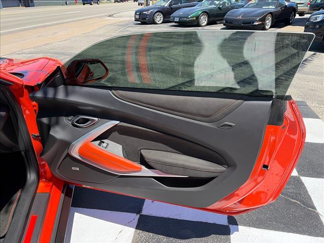 2018 Chevrolet Camaro SS:J0180532
