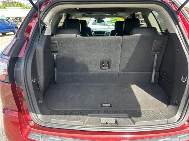 2017 Chevrolet Traverse 2LT photo 11