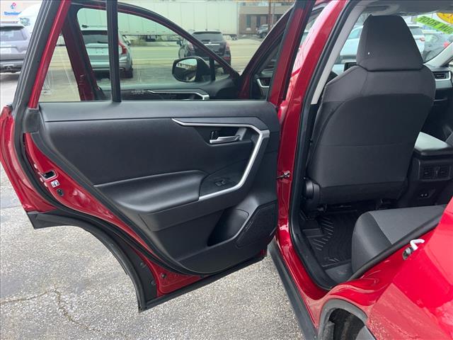 2019 Toyota RAV4 XLE:KC005032