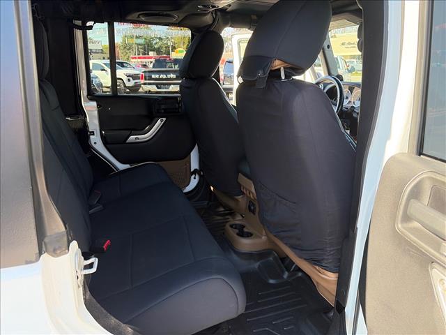 2012 Jeep Wrangler Unlimited Sahara:CL153385