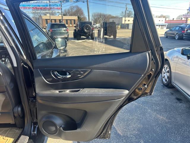 2017 Nissan Rogue SV:HW003186