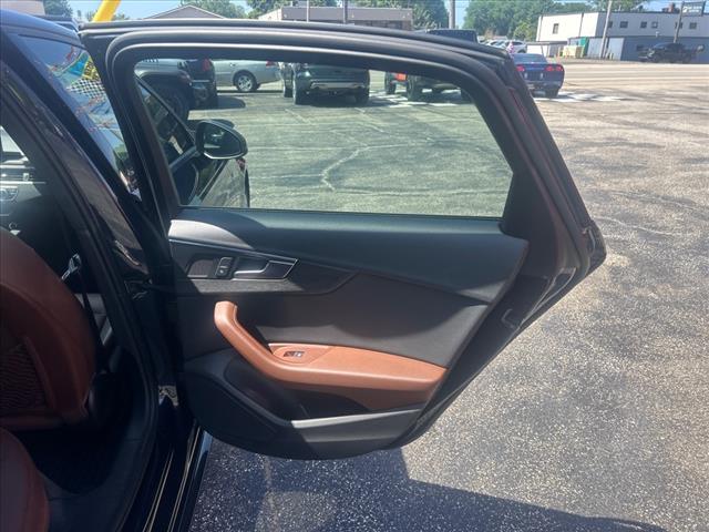 2018 Audi A4 2.0T Ultra Premium photo 11