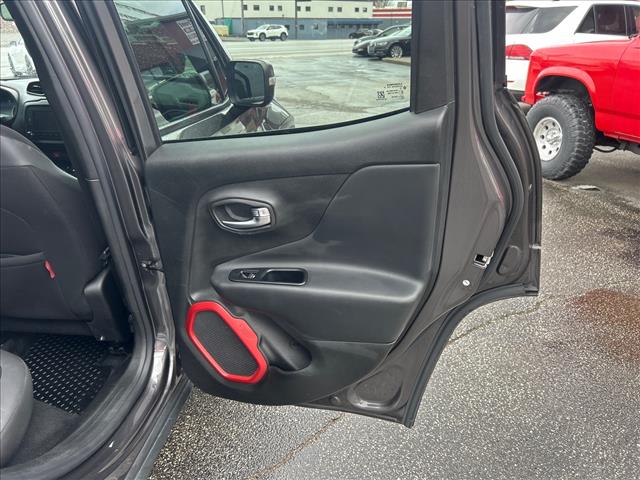 2017 Jeep Renegade Trailhawk:HPG55072