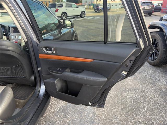 2014 Subaru Outback 2.5i Limited:E3255528