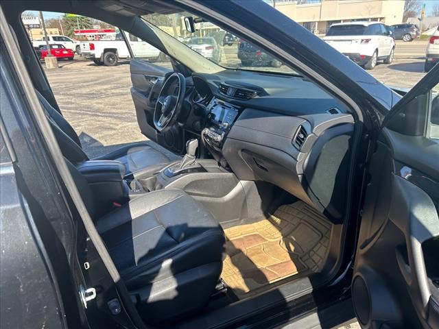 2017 Nissan Rogue SV:HW003186