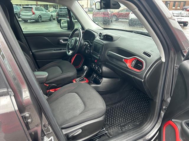 2017 Jeep Renegade Trailhawk:HPG55072