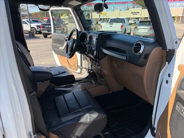 2012 Jeep Wrangler Unlimited Sahara:CL153385