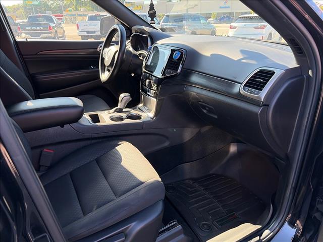 2020 Jeep Grand Cherokee Laredo:LC132484