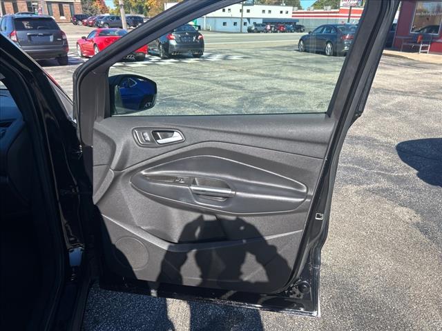 2019 Ford Escape SE:KUA42483