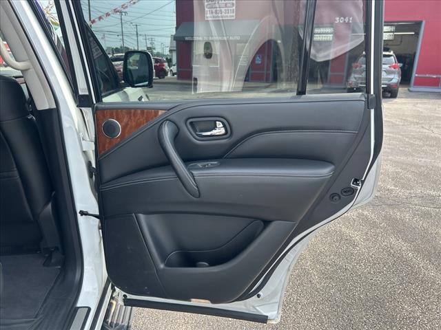2019 Infiniti QX80 Luxe photo 14