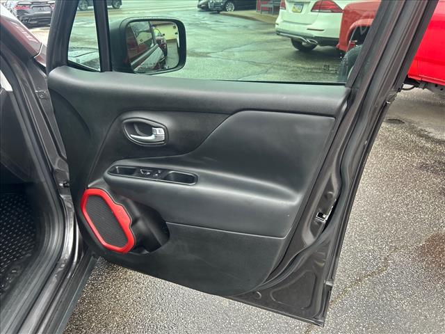 2017 Jeep Renegade Trailhawk:HPG55072