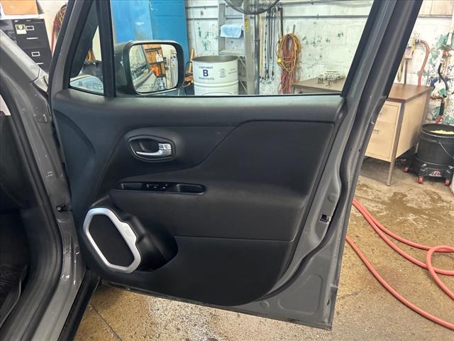 2021 Jeep Renegade Latitude:MPN22535