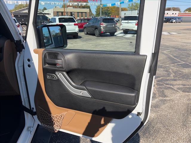2012 Jeep Wrangler Unlimited Sahara:CL153385