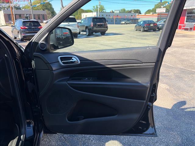 2020 Jeep Grand Cherokee Laredo:LC132484