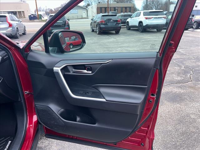 2019 Toyota RAV4 XLE:KC005032