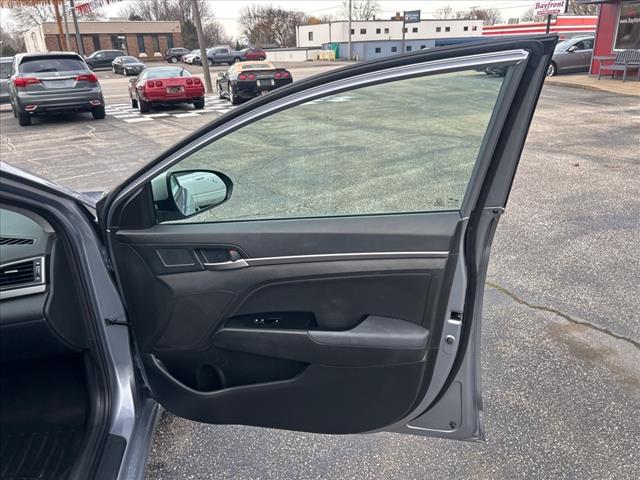 2017 Hyundai ELANTRA Value Edition:HH170252