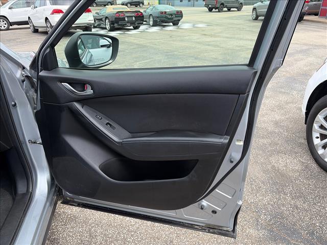 2016 Mazda CX-5 Sport:G0610028