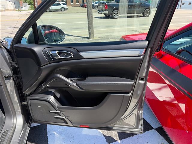 2017 Porsche Cayenne S:HLA53575