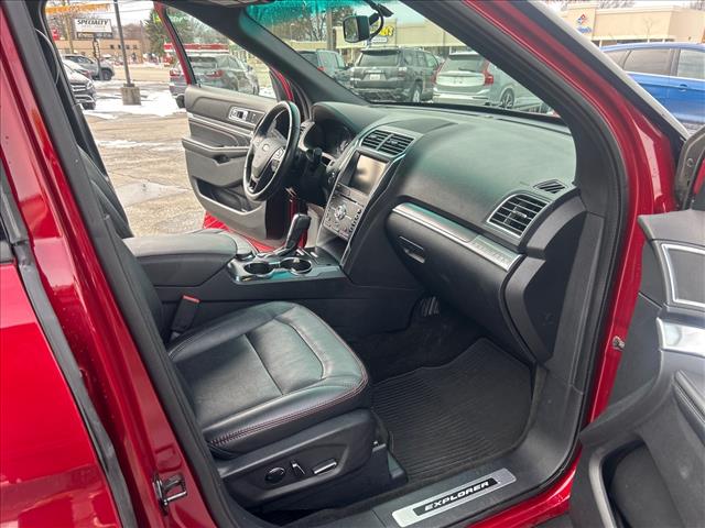 2016 Ford Explorer Sport:GGC39491