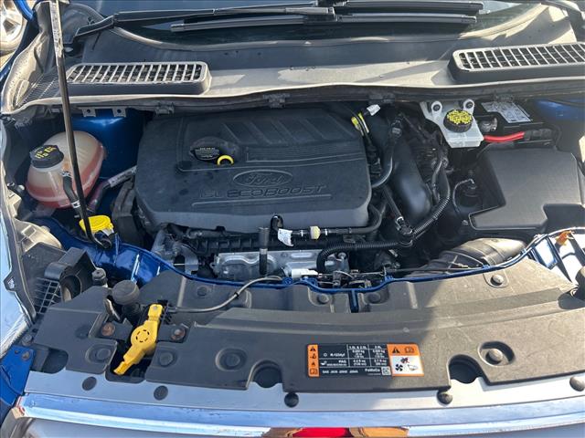 2017 Ford Escape SE:HUB25517